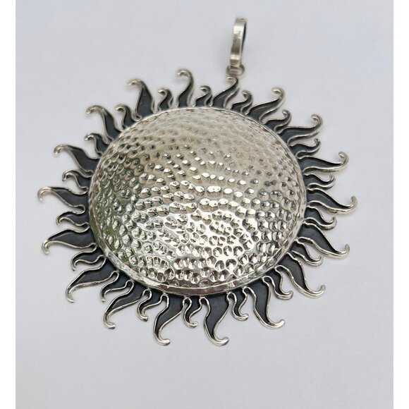 925 Sterling Silver Handcrafted hammered statement SUN pendant - Picture 2 of 12